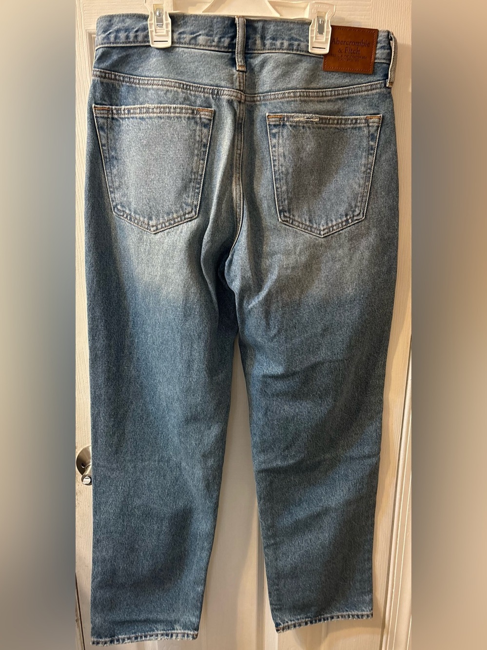 Abercrombie & Fitch Authentic Rigid Denim Loose - Picture 6 of 7